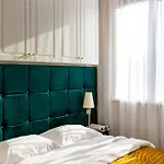 Apartment Fragola Kleparz Modern Family