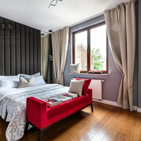Fragola Kleparz Modern, Family Cracovia