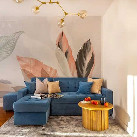 Fragola Kleparz Modern Family